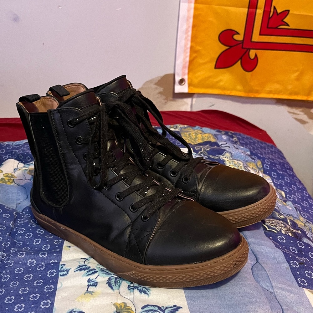 Steve Madden Black Sneakers/Boots